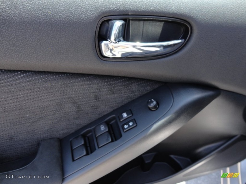 2011 Altima 2.5 S - Brilliant Silver / Charcoal photo #23