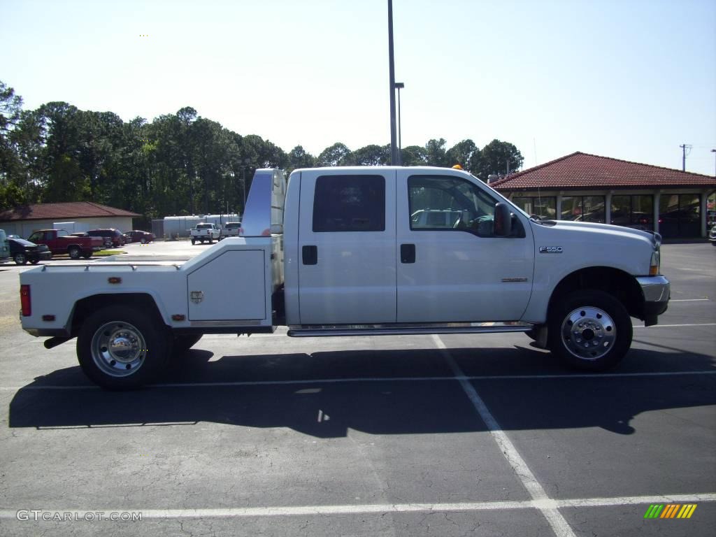 2004 F550 Super Duty Lariat Crew Cab 4x4 Dually Chassis - Oxford White / Medium Flint photo #6