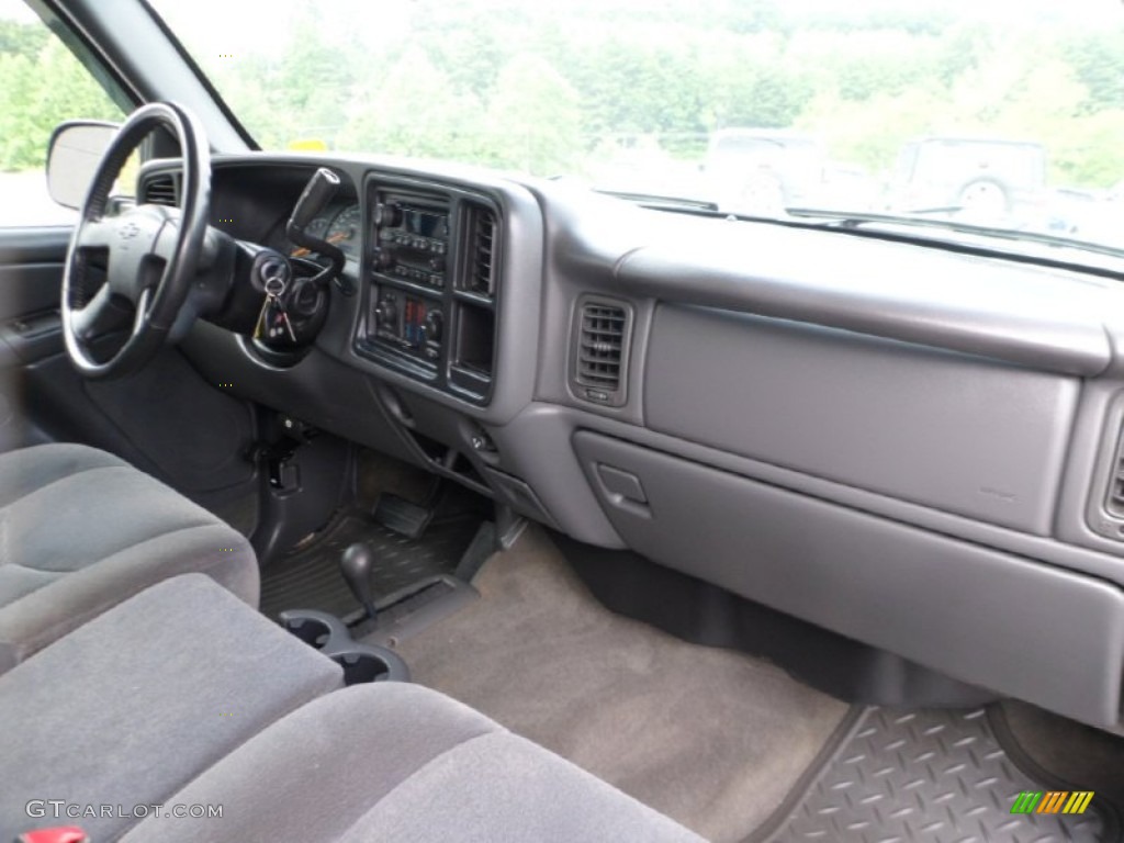 2005 Chevrolet Silverado 1500 LS Extended Cab 4x4 Dark Charcoal Dashboard Photo #70069503