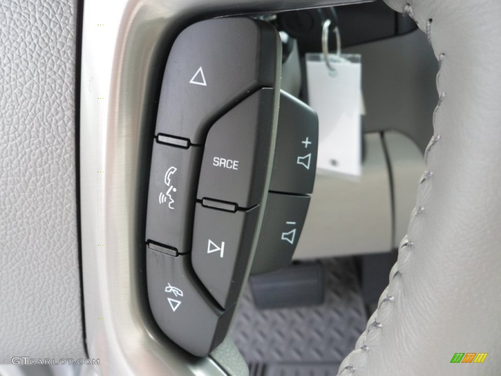 2013 GMC Sierra 2500HD SLT Crew Cab 4x4 Controls Photo #70070207