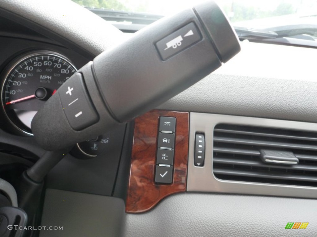 2013 GMC Sierra 2500HD SLT Crew Cab 4x4 Controls Photo #70070259