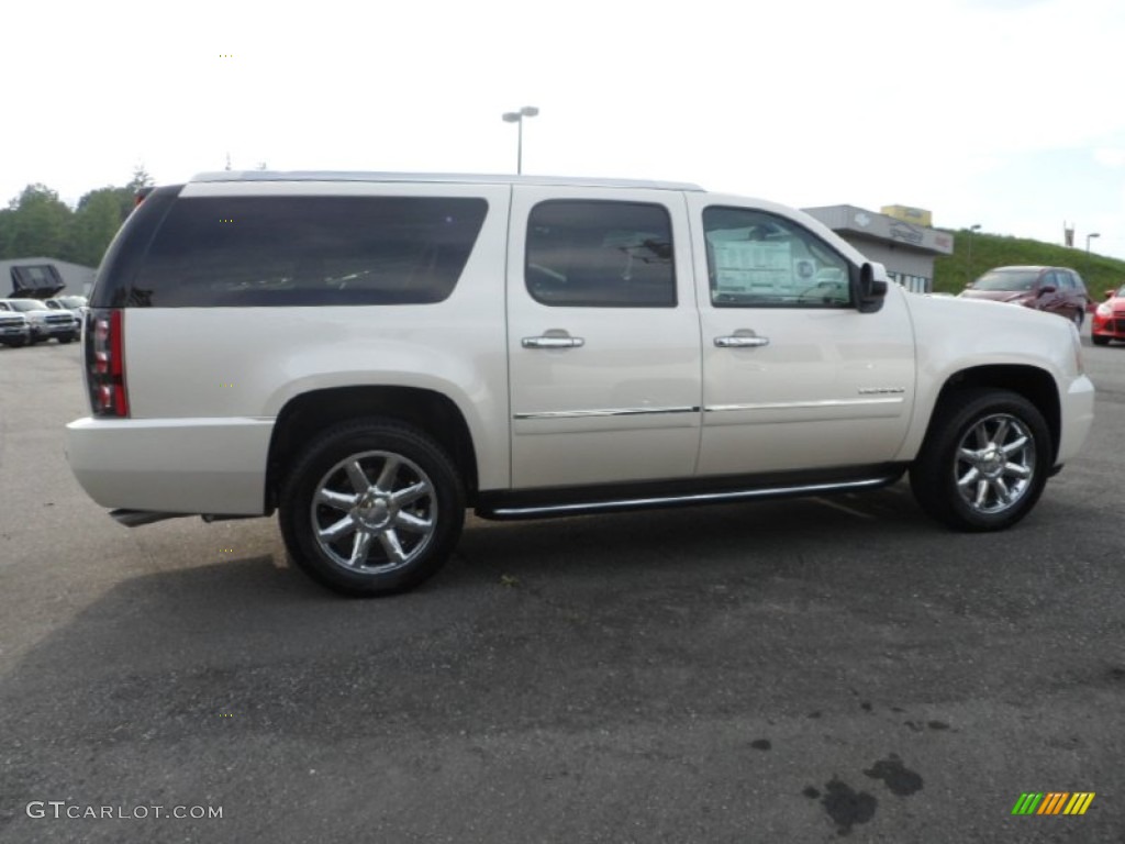 2013 Yukon XL Denali AWD - White Diamond Tricoat / Cocoa/Light Cashmere photo #2