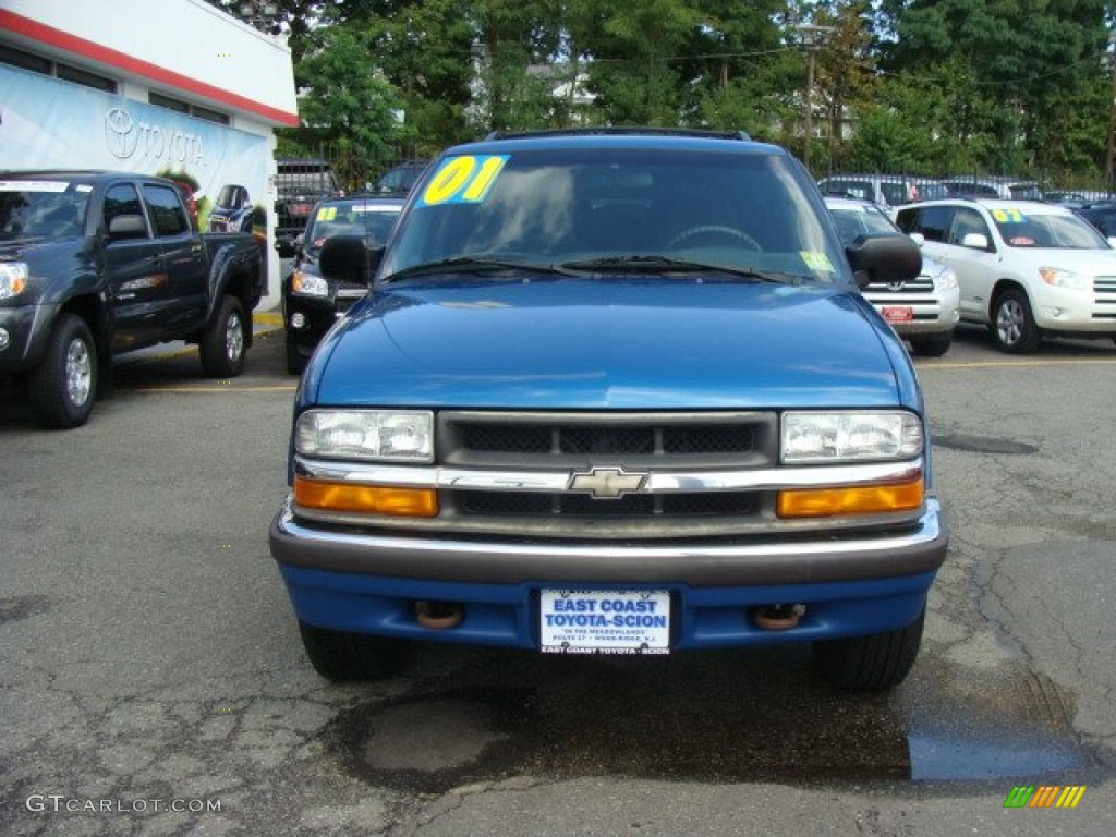 2001 Blazer LS 4x4 - Space Blue Metallic / Graphite photo #2
