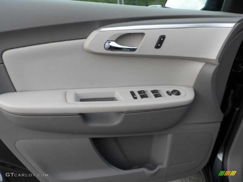 2012 Chevrolet Traverse LT AWD Dark Gray/Light Gray Door Panel Photo #70071565
