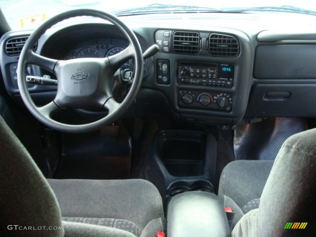 2001 Blazer LS 4x4 - Space Blue Metallic / Graphite photo #9