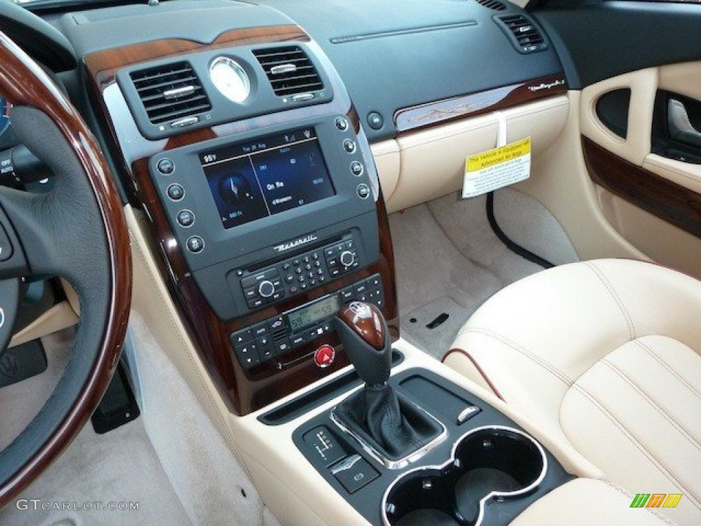 2013 Maserati Quattroporte S Controls Photo #70072569