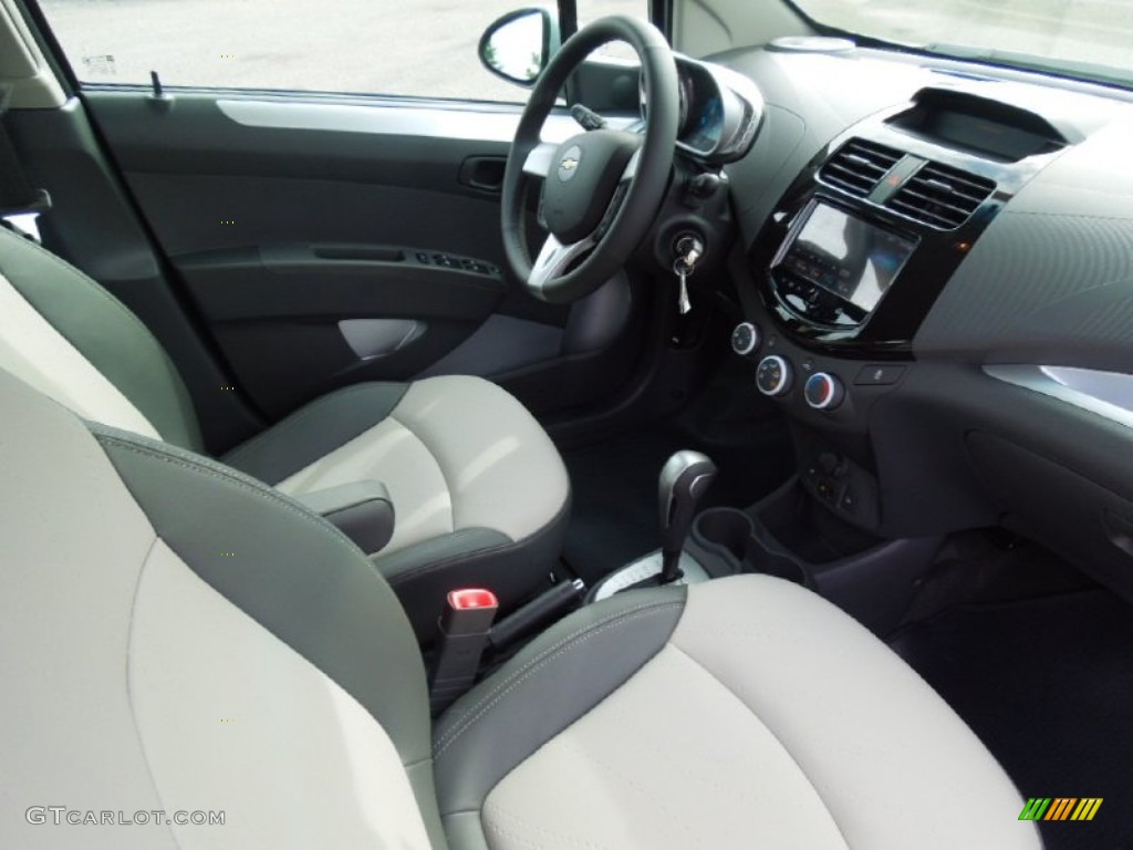 Light Titanium/Silver Interior 2013 Chevrolet Spark LT Photo #70072838