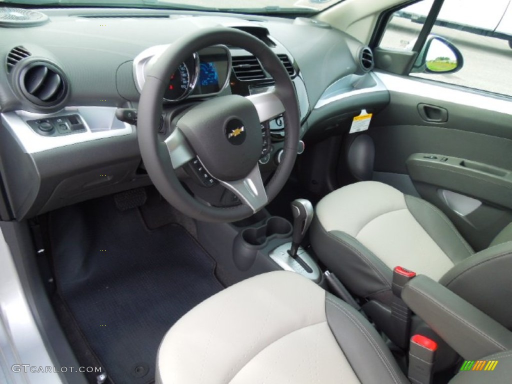 Light Titanium/Silver Interior 2013 Chevrolet Spark LT Photo #70072885
