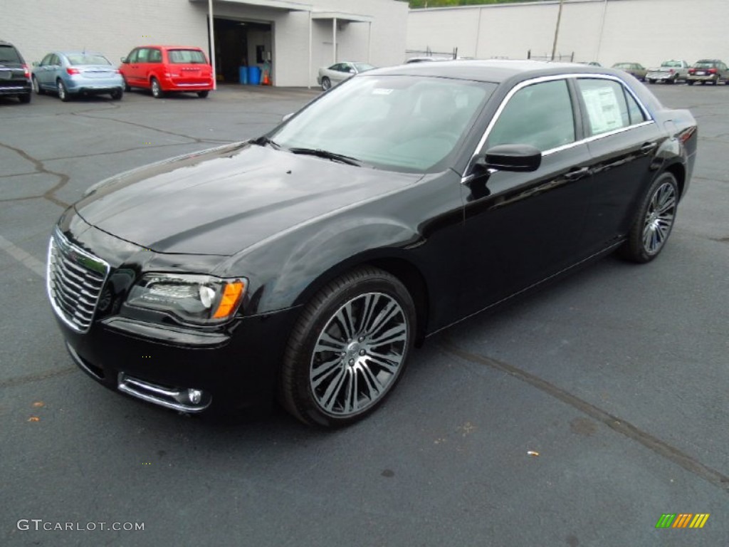 Gloss Black 2013 Chrysler 300 S V8 Exterior Photo #70075772