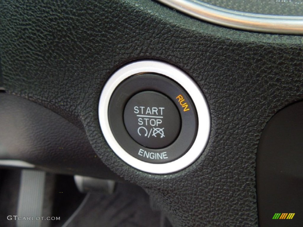 2013 Dodge Charger R/T Controls Photo #70076012