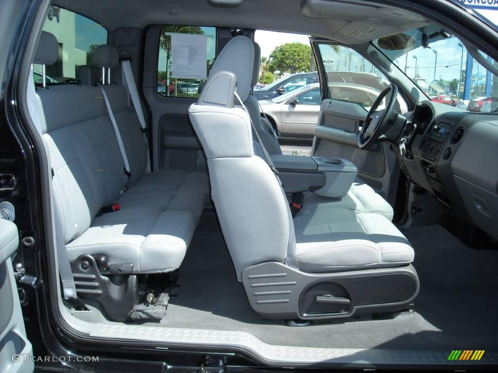 2006 F150 STX SuperCab - Black / Medium Flint photo #22