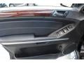 Black - GL 450 4Matic Photo No. 11