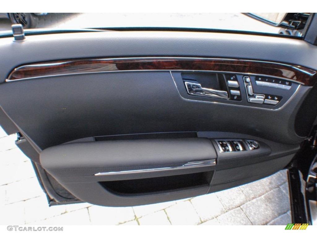 2013 Mercedes-Benz S 550 4Matic Sedan Black Door Panel Photo #70076888
