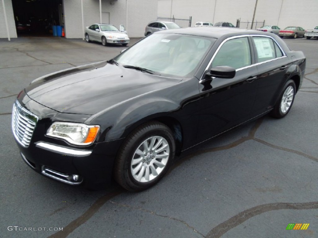 Gloss Black 2013 Chrysler 300 Standard 300 Model Exterior Photo #70077116