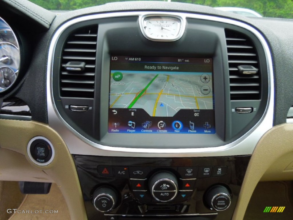 2013 Chrysler 300 Standard 300 Model Navigation Photo #70077185