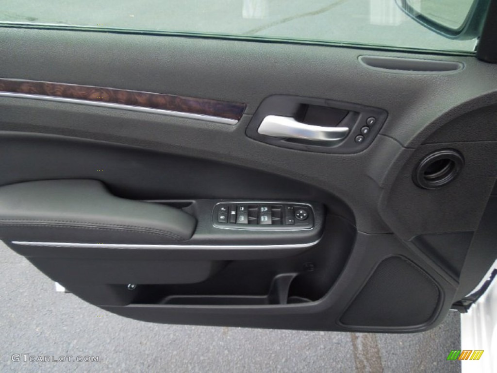 2013 Chrysler 300 C Black Door Panel Photo #70077335