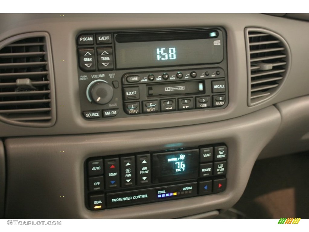 2001 Buick Century Limited Controls Photo #70078172