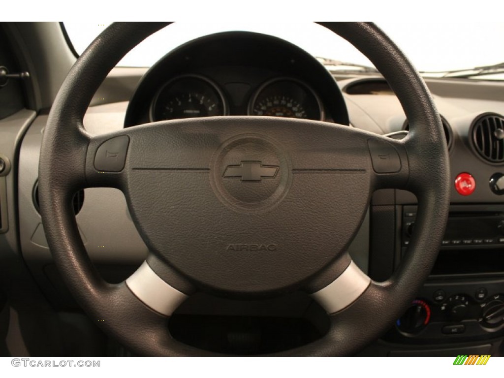 2005 Chevrolet Aveo LT Sedan Gray Steering Wheel Photo #70079206