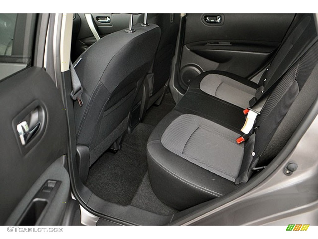 2013 Nissan Rogue SV Rear Seat Photo #70084597
