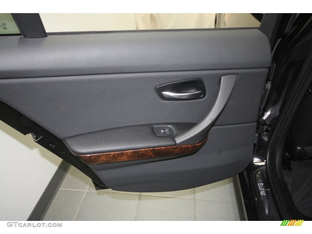 2009 3 Series 328i Sedan - Black Sapphire Metallic / Black photo #27