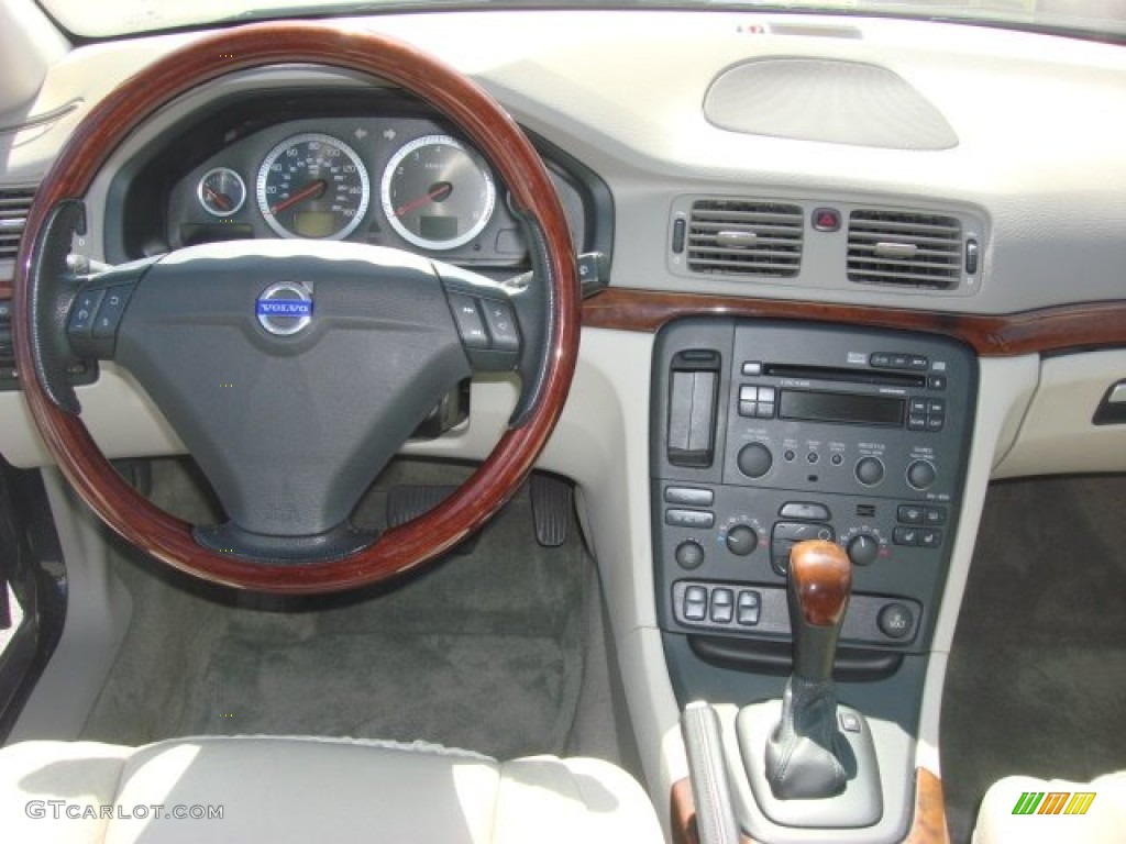2005 S80 T6 - Black / Light Taupe photo #12