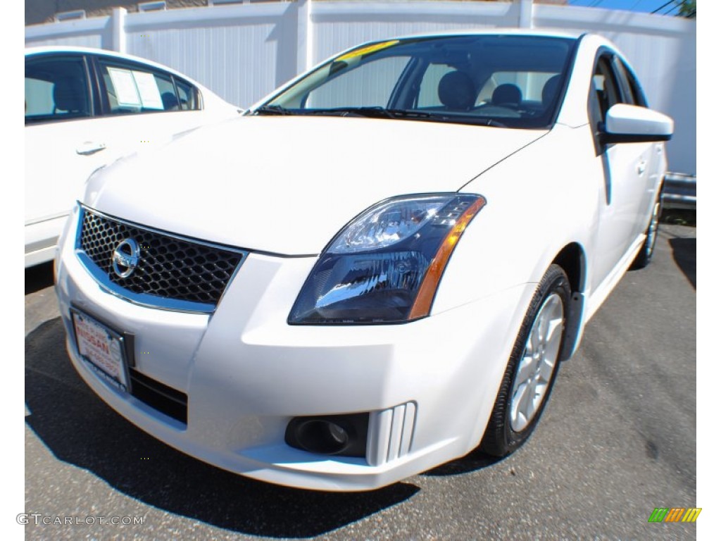 Aspen White Nissan Sentra