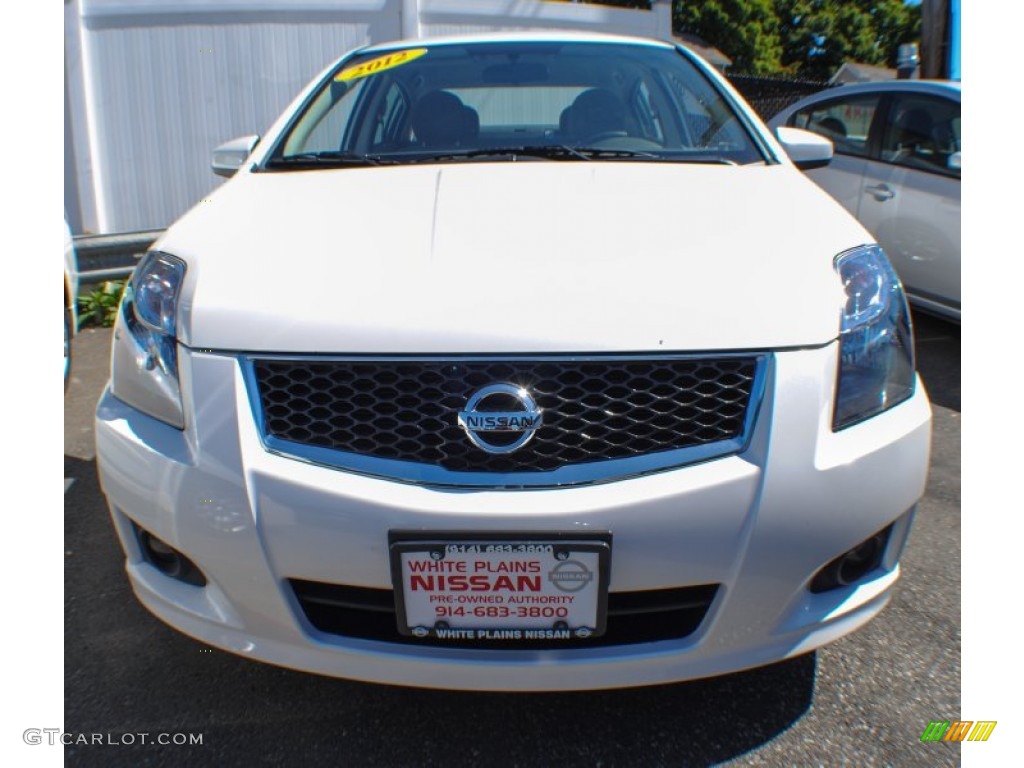 2012 Sentra 2.0 SR - Aspen White / Charcoal photo #2