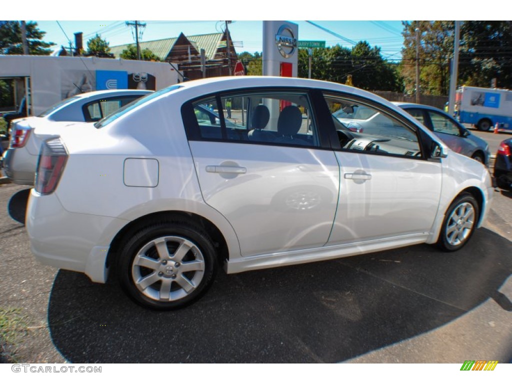 2012 Sentra 2.0 SR - Aspen White / Charcoal photo #5