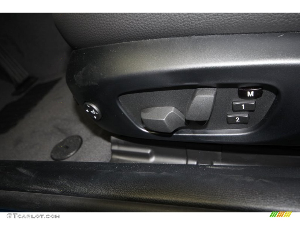 2013 BMW 3 Series 335i Convertible Controls Photo #70089888