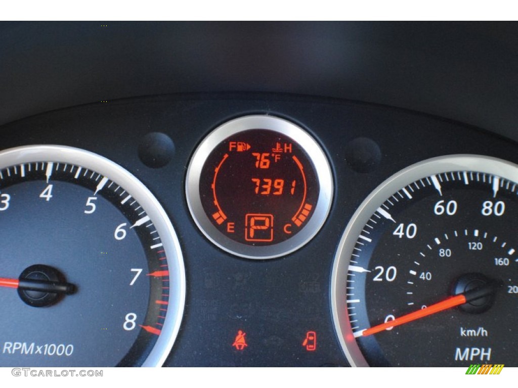 2012 Sentra 2.0 SR - Aspen White / Charcoal photo #12