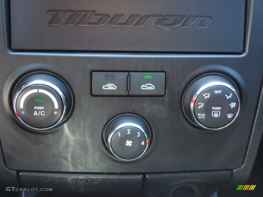 2008 Hyundai Tiburon GS Controls Photo #70090602