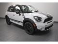 Light White - Cooper S Countryman Photo No. 1