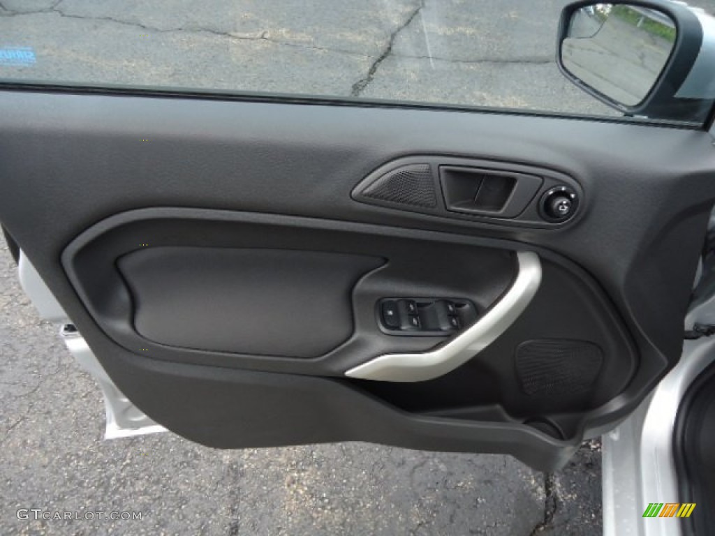 2013 Fiesta SE Hatchback - Ingot Silver / Charcoal Black/Blue Accent photo #11