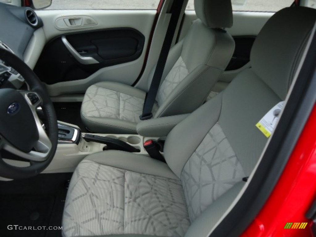 2013 Ford Fiesta SE Sedan Front Seat Photo #70096755