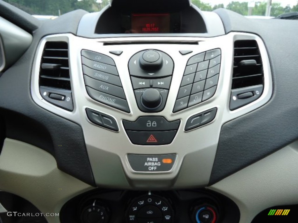 2013 Fiesta SE Sedan - Race Red / Charcoal Black/Light Stone photo #14