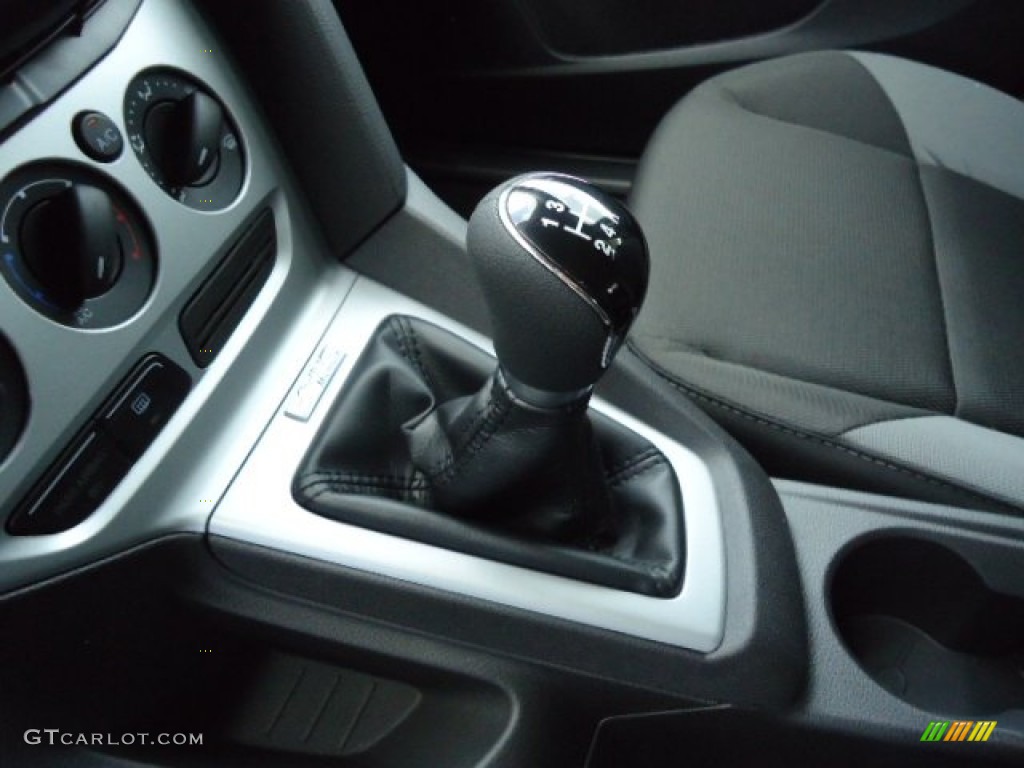 2013 Ford Focus SE Hatchback 5 Speed Manual Transmission Photo #70097043