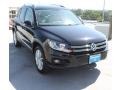 Deep Black Metallic - Tiguan SE Photo No. 1