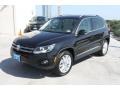 Deep Black Metallic - Tiguan SE Photo No. 3