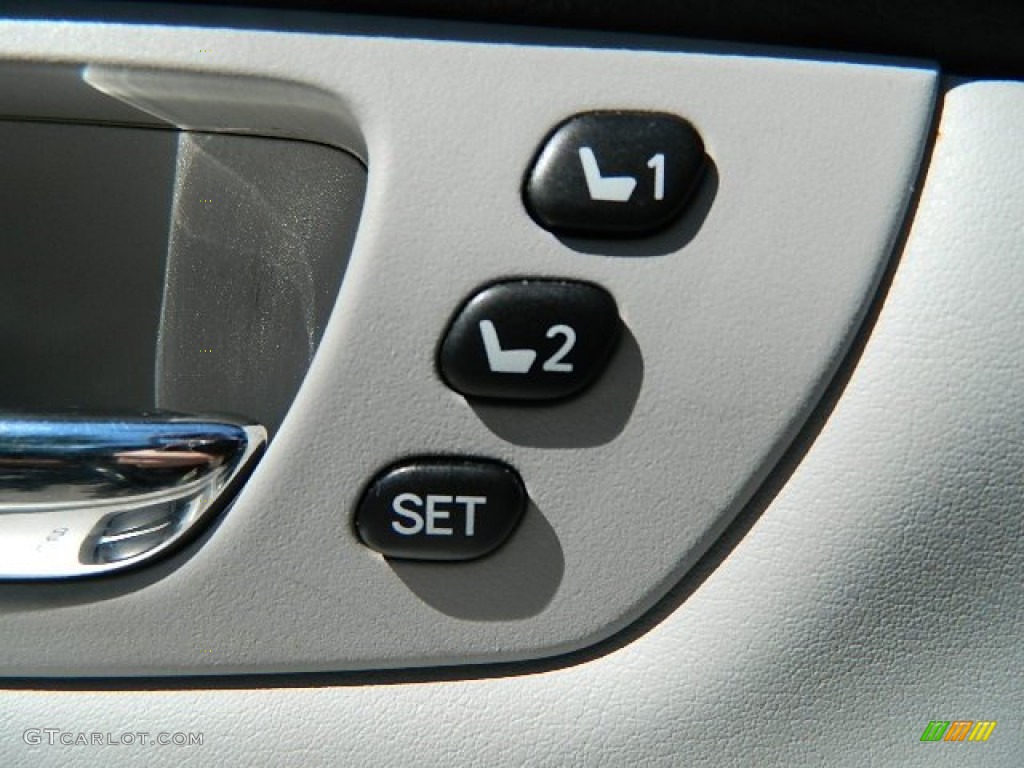 2007 Lexus RX 350 AWD Controls Photo #70099773