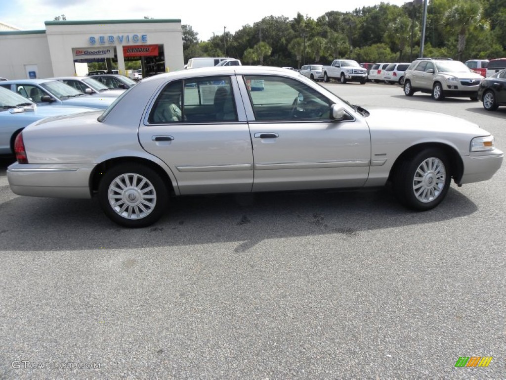 2011 Grand Marquis LS Ultimate Edition - Silver Birch Metallic / Light Camel photo #13