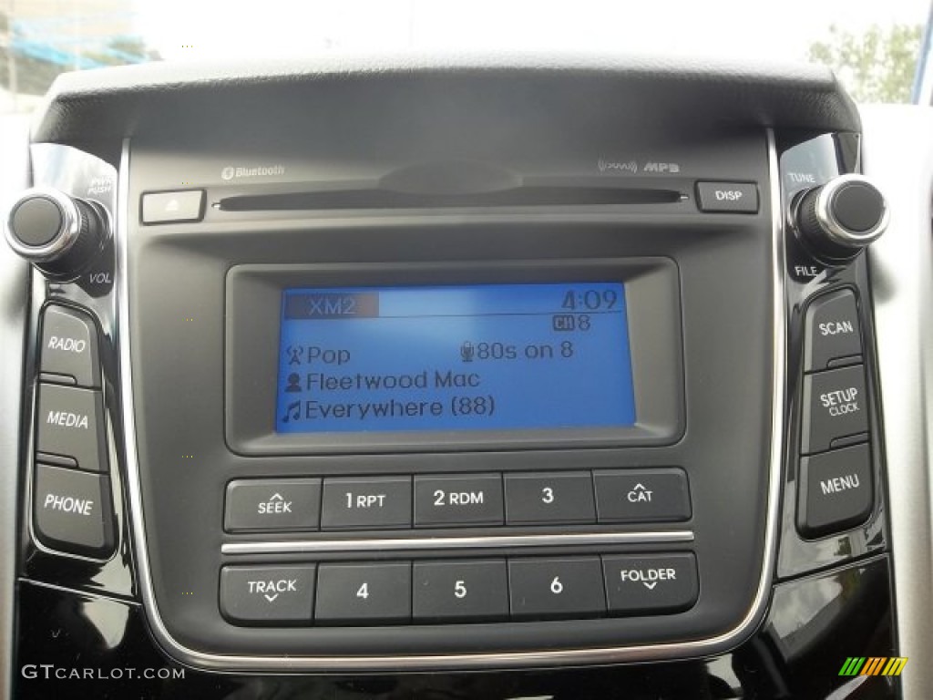 2013 Hyundai Elantra GT Controls Photo #70103040