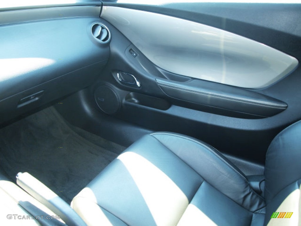 2010 Chevrolet Camaro SS/RS Coupe Black Door Panel Photo #70105308