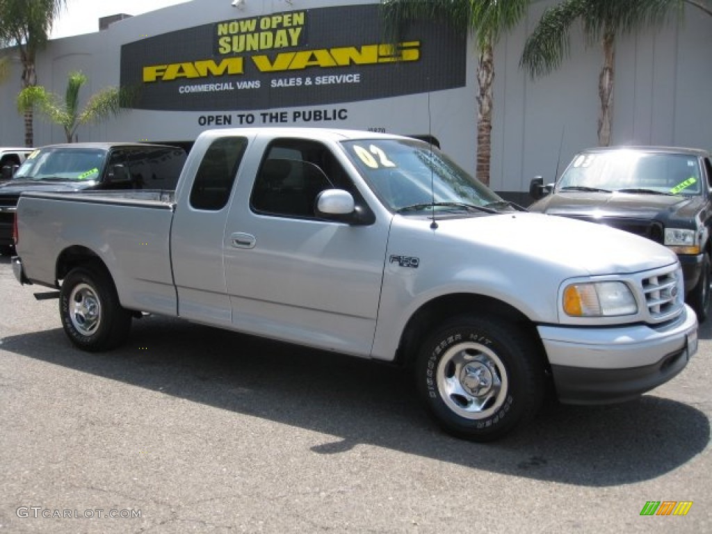 2002 F150 XL SuperCab - Silver Metallic / Medium Graphite photo #1