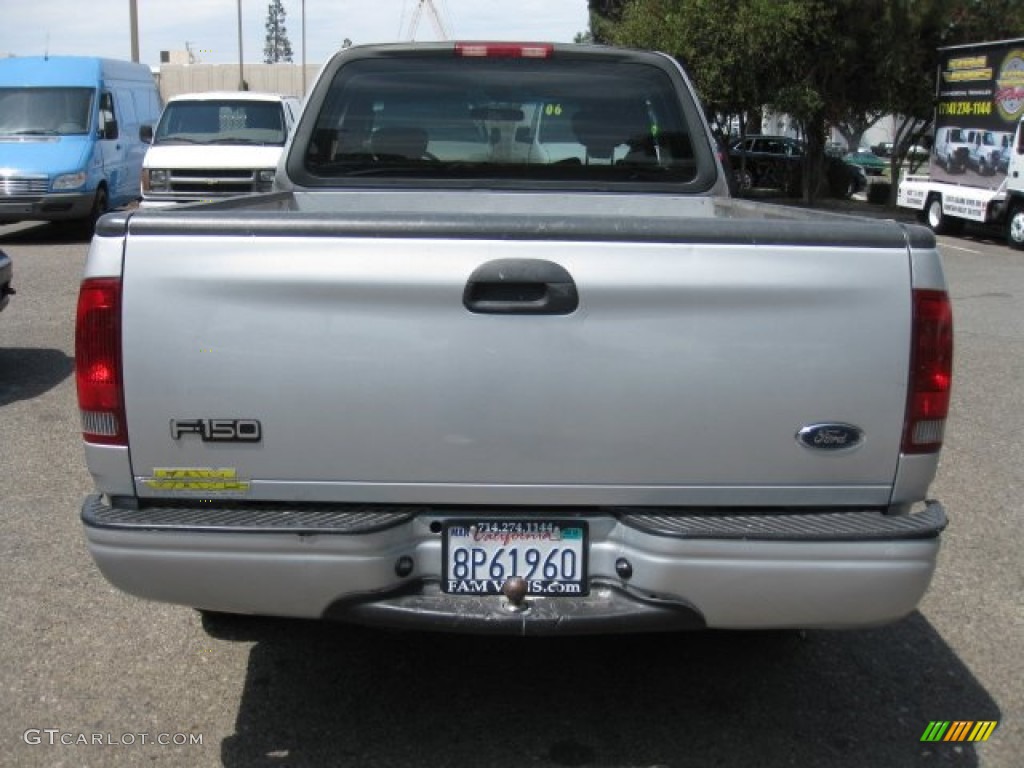 2002 F150 XL SuperCab - Silver Metallic / Medium Graphite photo #5