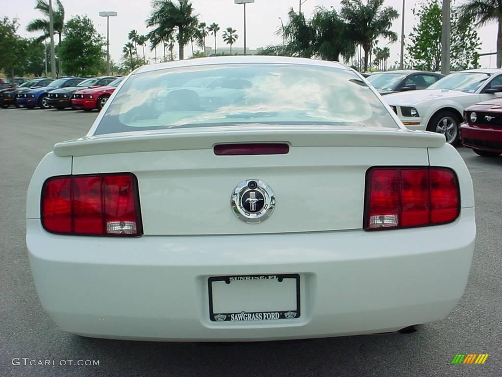 2009 Mustang V6 Coupe - Performance White / Medium Parchment photo #4