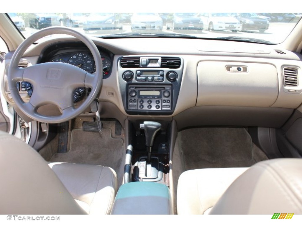 1999 Accord EX V6 Sedan - Taffeta White / Ivory photo #12