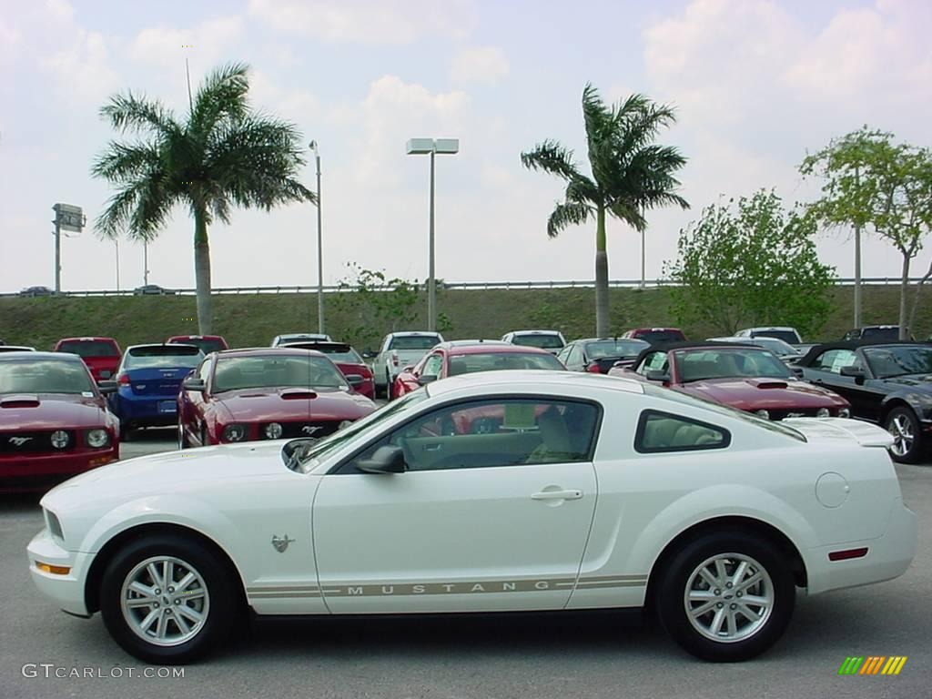 2009 Mustang V6 Coupe - Performance White / Medium Parchment photo #6