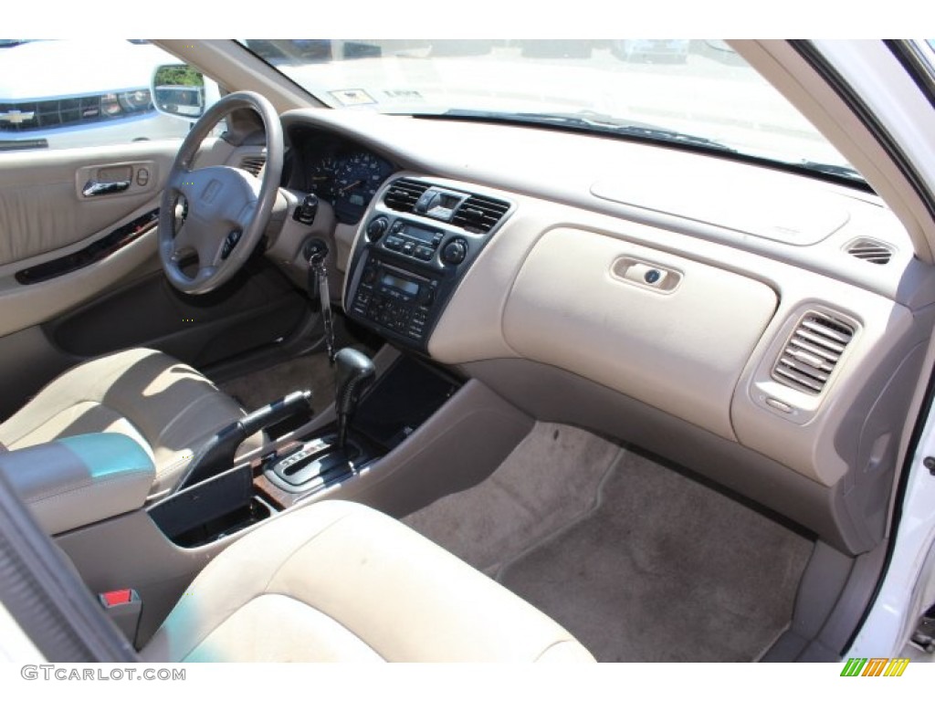 1999 Accord EX V6 Sedan - Taffeta White / Ivory photo #25