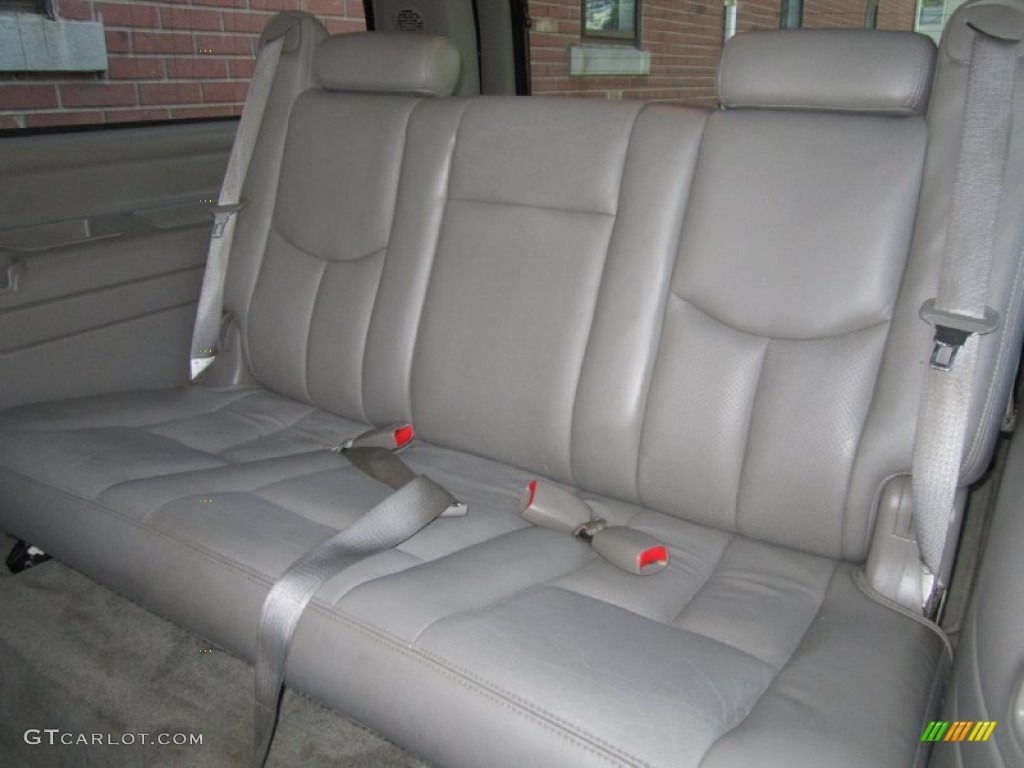 2004 Cadillac Escalade ESV AWD Rear Seat Photo #70107525