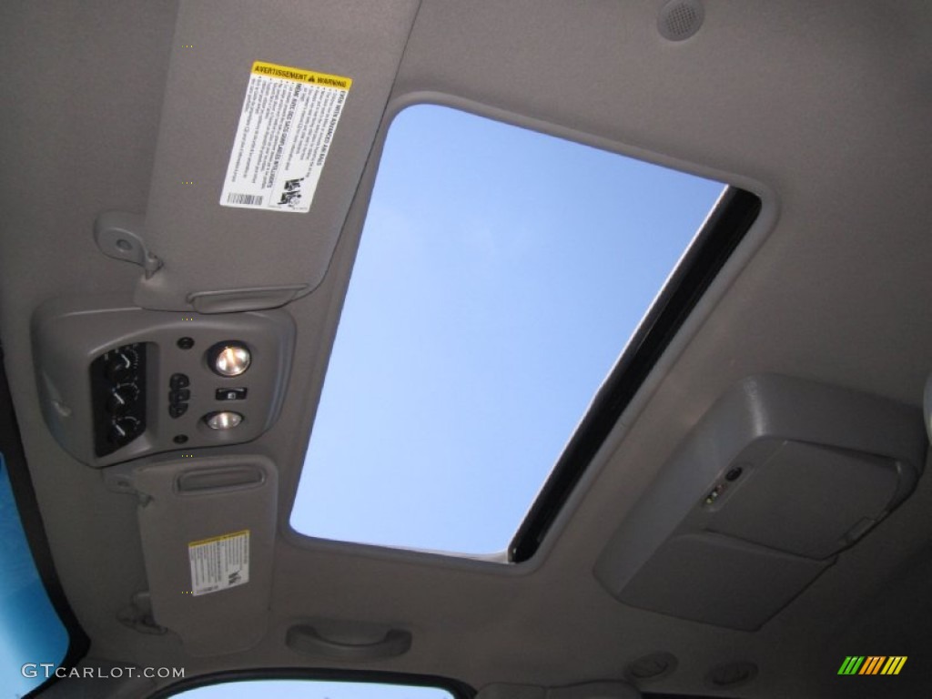 2004 Cadillac Escalade ESV AWD Sunroof Photos